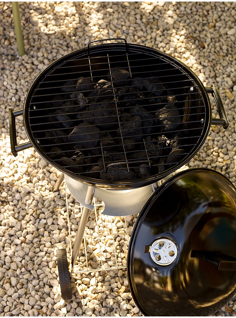 Black 43cm Kettle BBQ